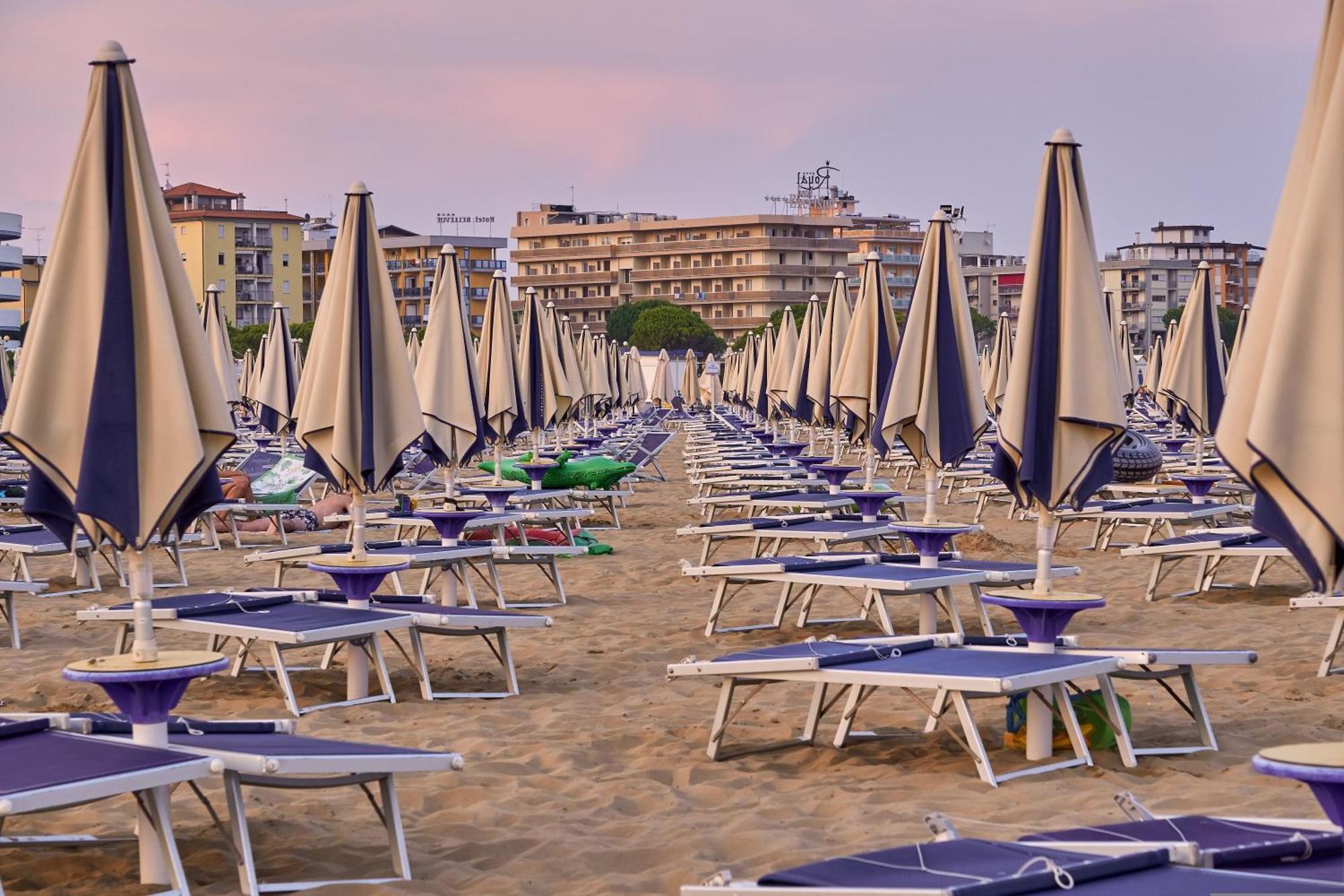 Cozy In A With Swimming Pool * Bibione